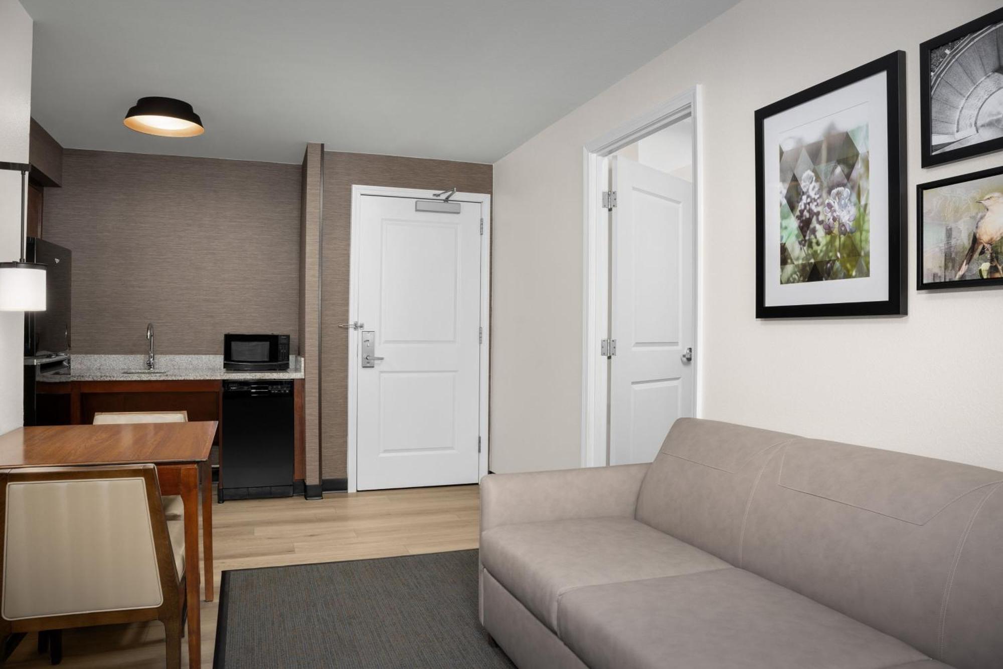 Residence Inn Houston West Energy Corridor Екстериор снимка